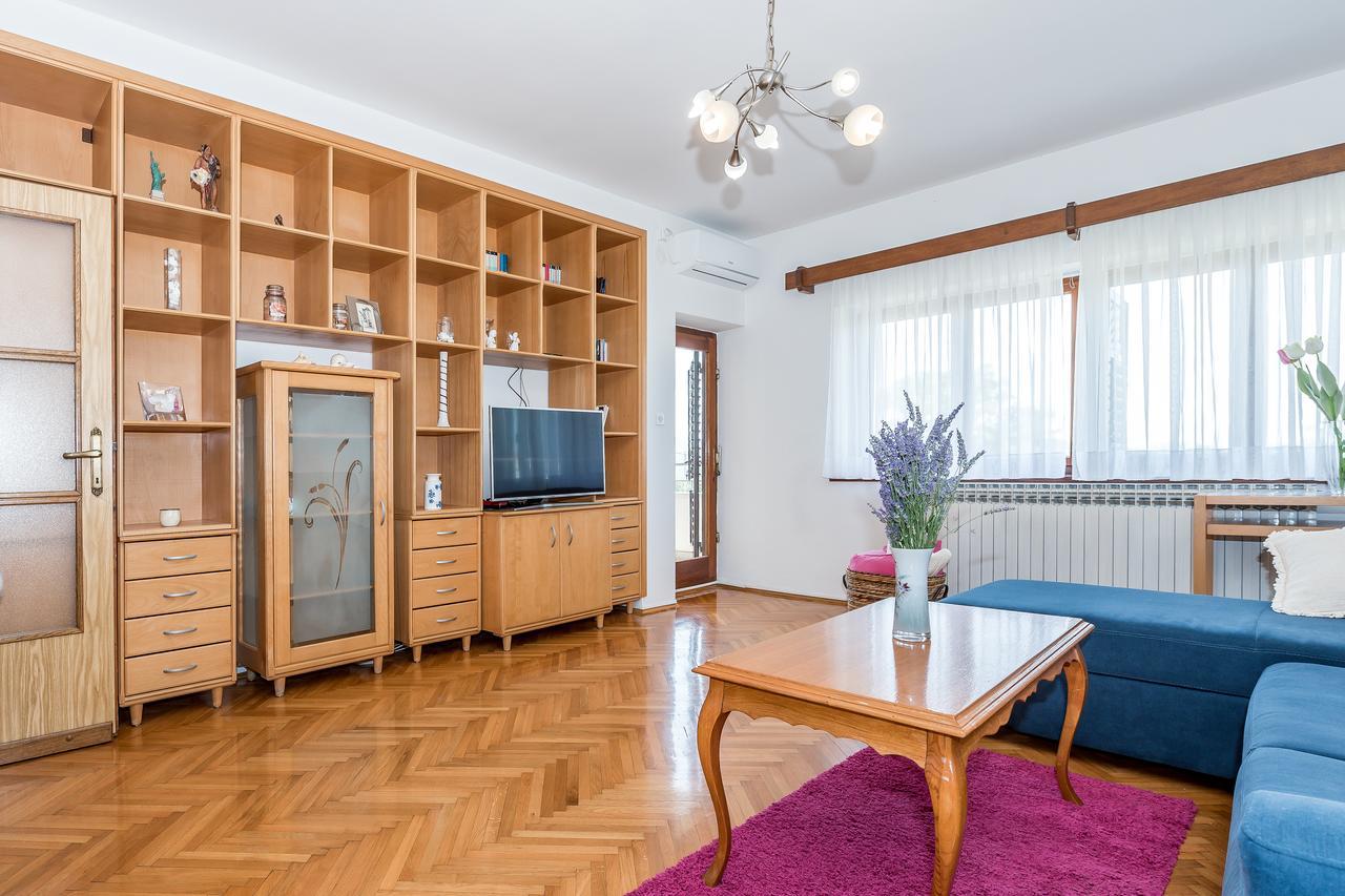 Apartment Promona Drnis Exterior photo
