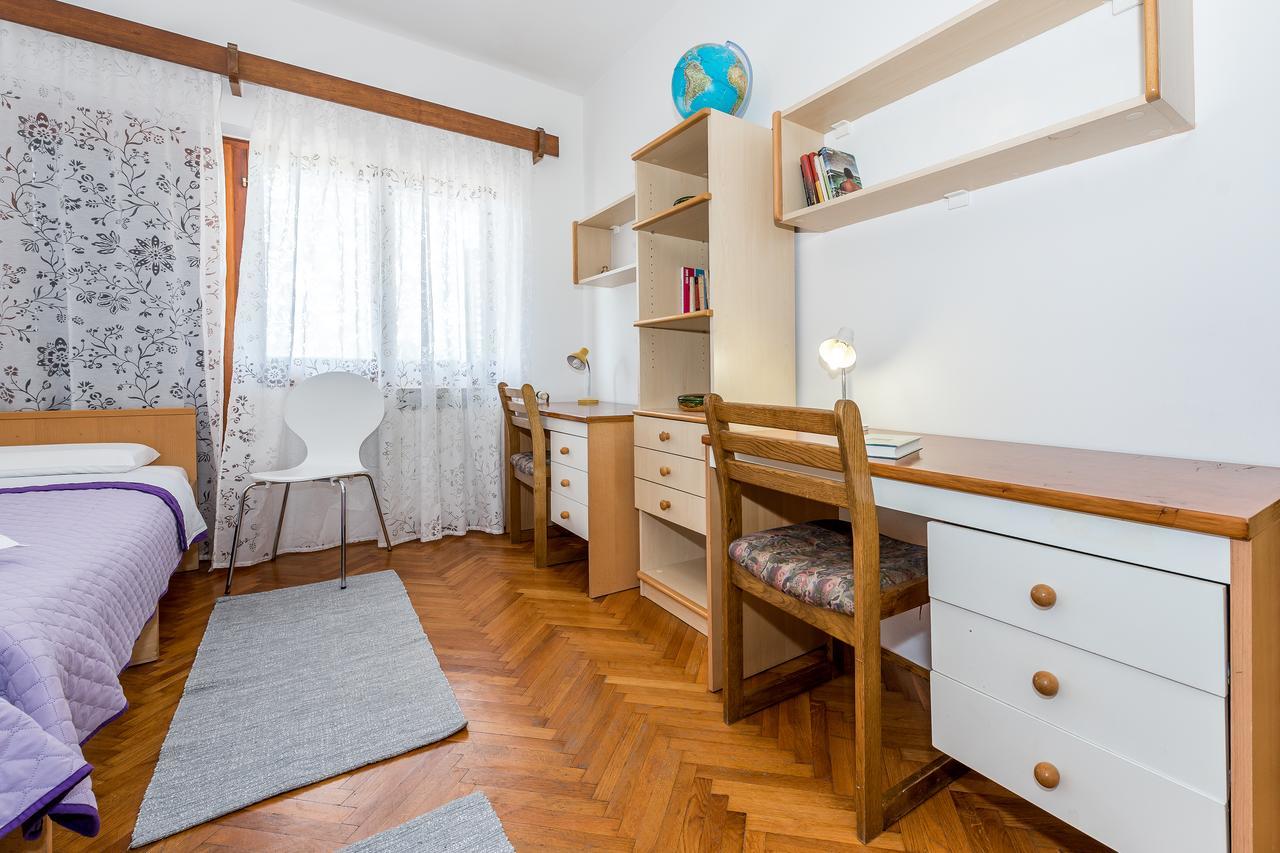 Apartment Promona Drnis Exterior photo