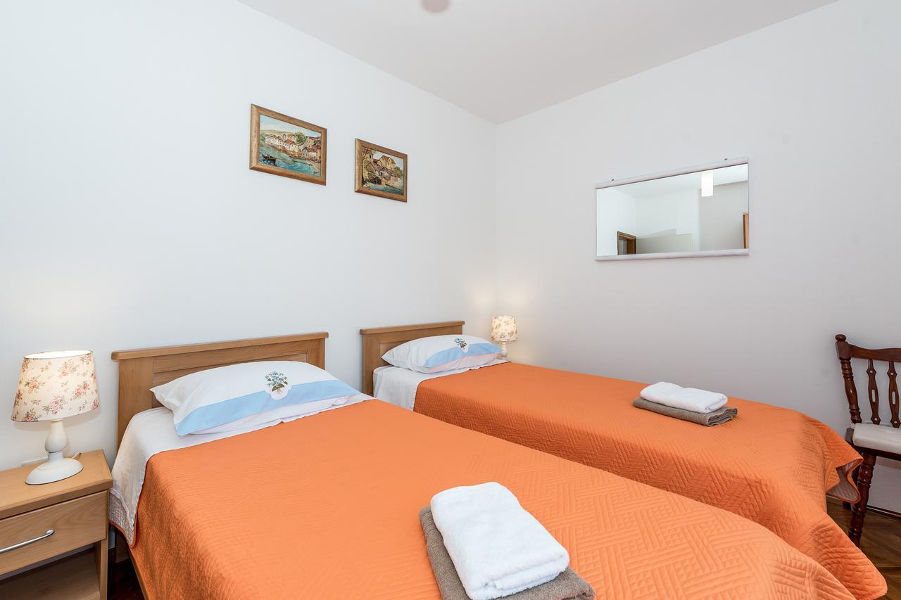Apartment Promona Drnis Exterior photo