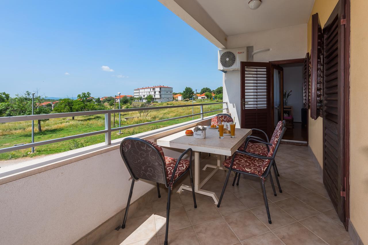 Apartment Promona Drnis Exterior photo
